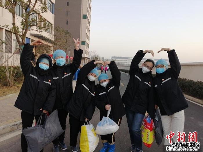 驰援武汉的护士组 吉林市化工医院供图 摄